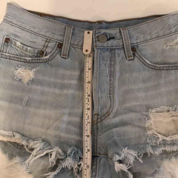 Levi’s 501 button fly jean shorts - Picture 12 of 15